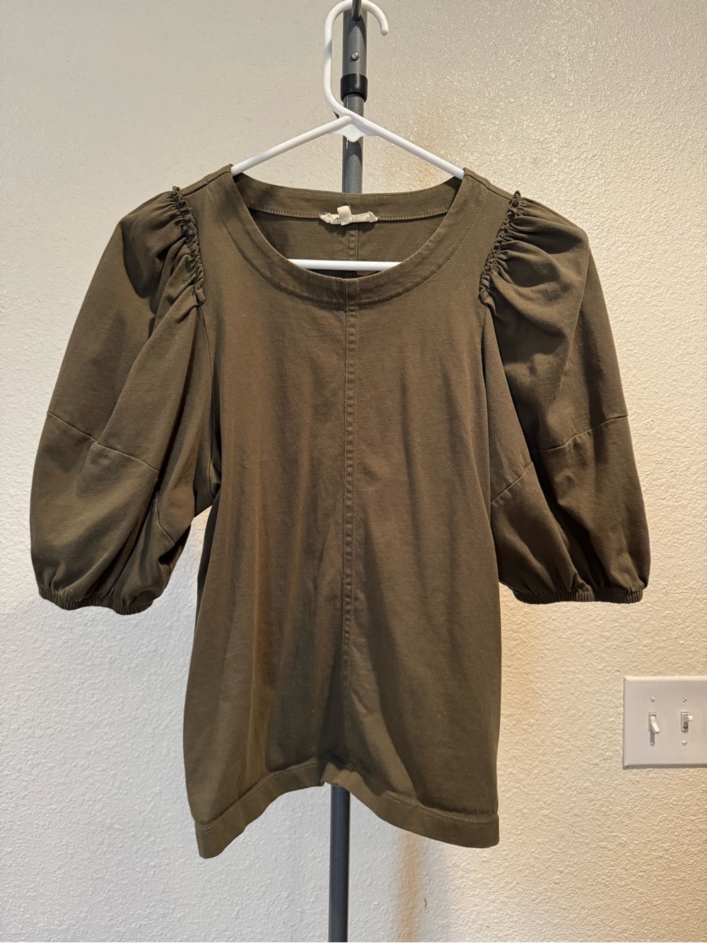 Madewell Olive Puff-Sleeve Short Sleeve Top